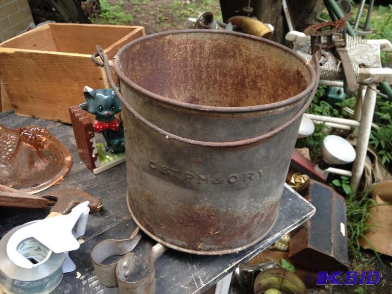 lot 120 image: CSTPM&O RAIL ROAD BUCKET