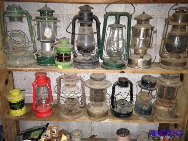 lot 218 image: LOT OF 14 LANTERNS