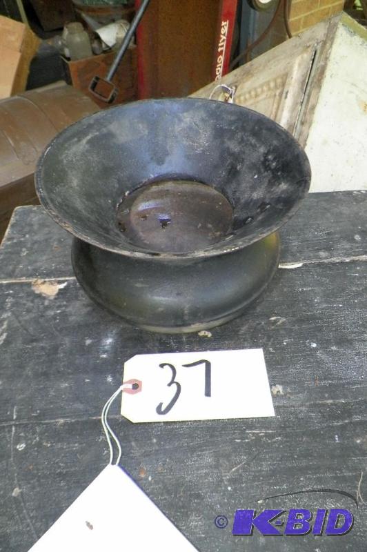 lot 37 image: Heavy Cast spittoon possibly from rail yard