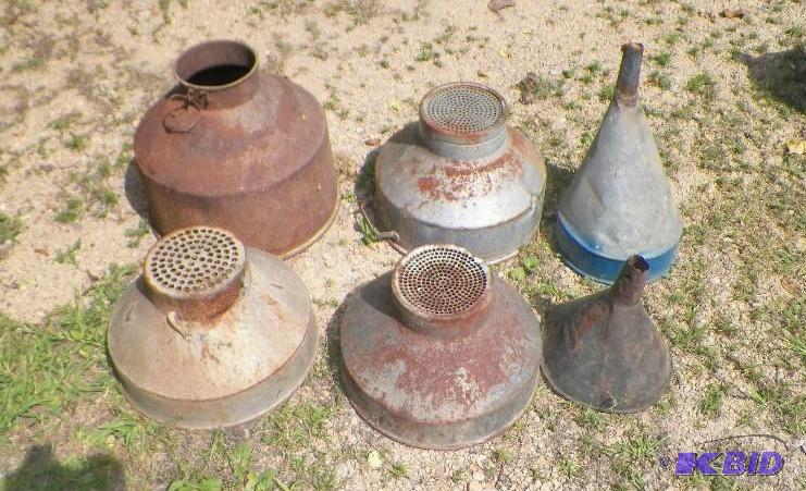 lot 42 image: 6 funnels strainers