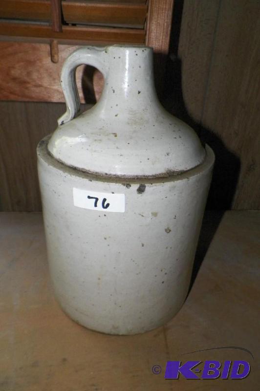 lot 76 image: MINNESOTA STONEWEAR JUG ONE SMALL CHIP ON BOTTOM