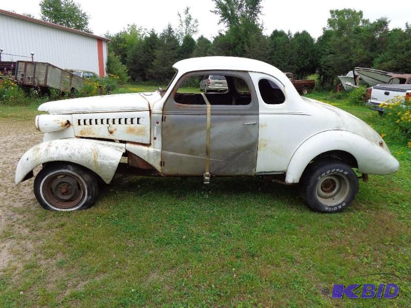 1938 Chevrolet Master Deluxe White Exterior&n...