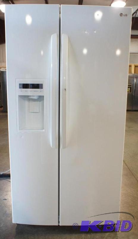 lot 3 image: New LG Refrigerator Model # (LSC2925SW) LG El...