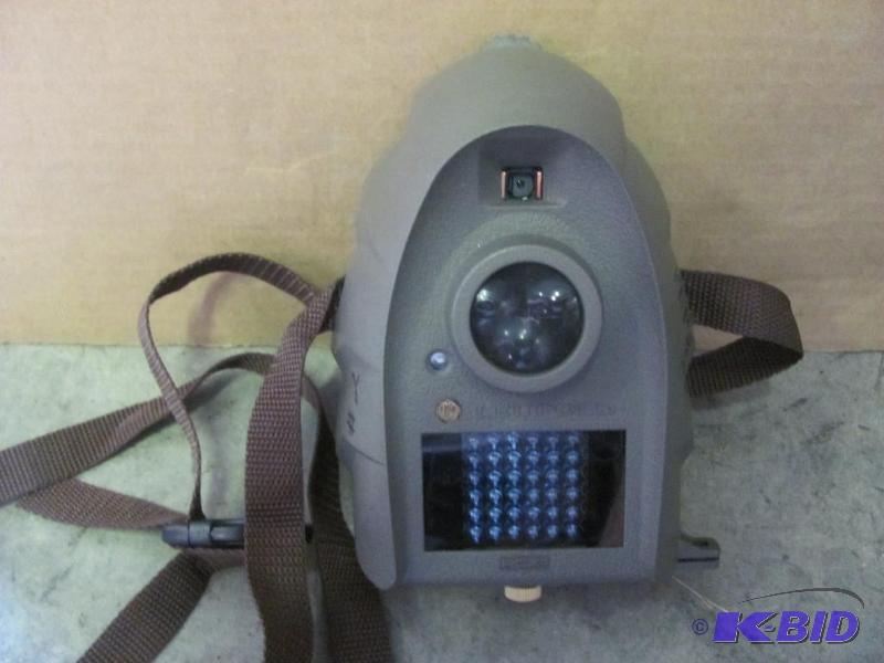 LEUPOLD RCX-1 8MP Trail Camera. Comes with tr...