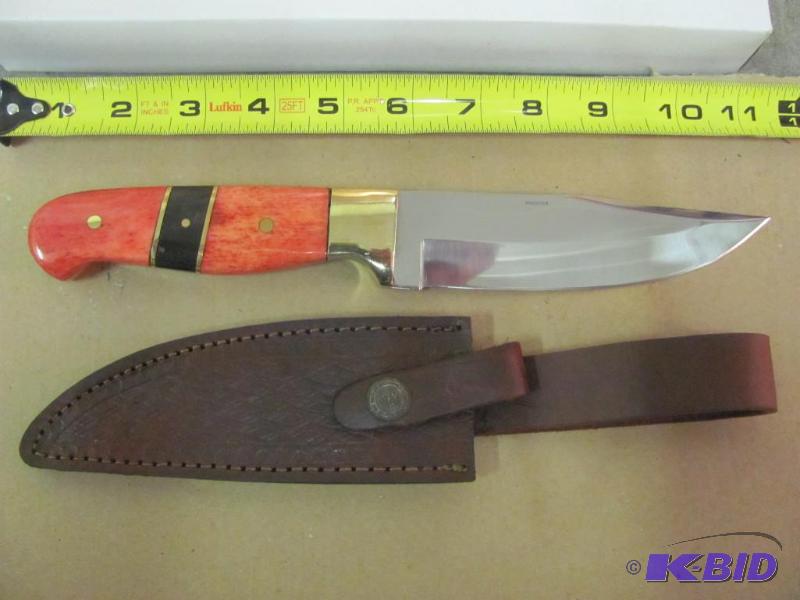Heres another very attractive hunting knife...
