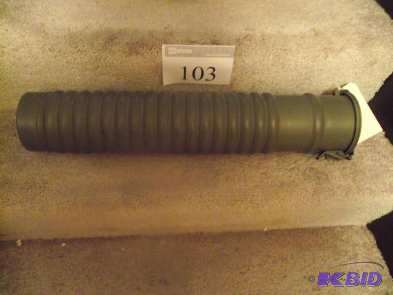 lot 103 image: Tube for sealing item in...