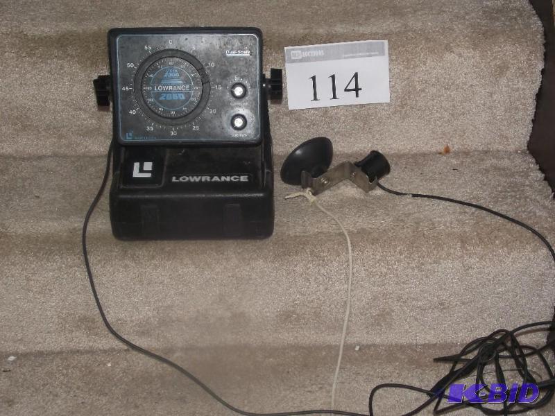 lot 114 image: Lawrance 2060 Depth Finder Flasher with trans...