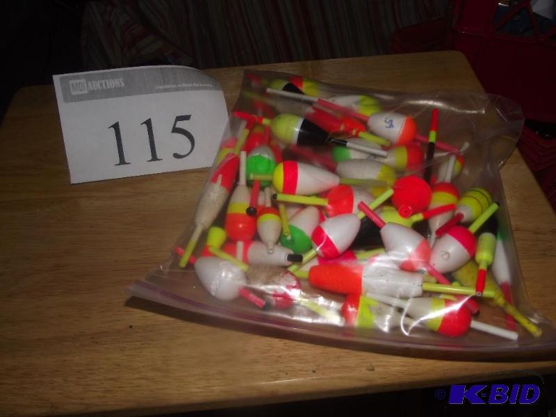 lot 115 image: 60 assortede bobbers most are slip bobbers...