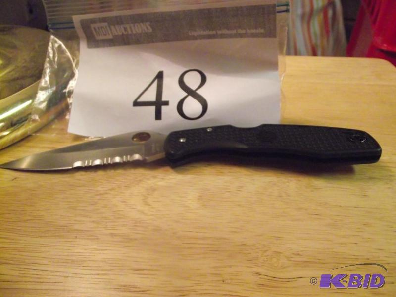 lot 48 image: Spyderco ATS-55 folding lockblade...