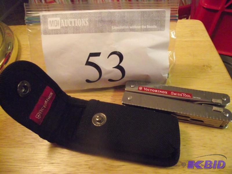 lot 53 image: Victorinox Swiss Tool...