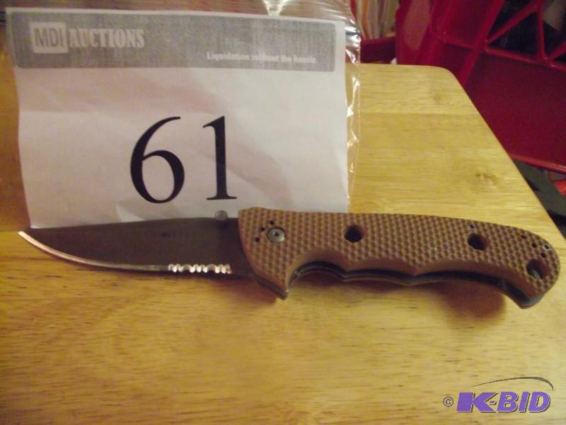 lot 61 image: CRKT Desert Cruise folding lockblade double l...