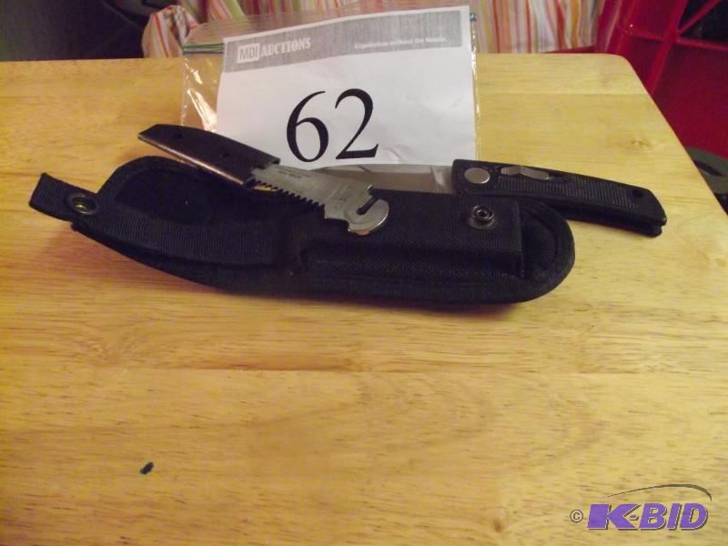 lot 62 image: Gerber bolt action interchangeable blades wit...