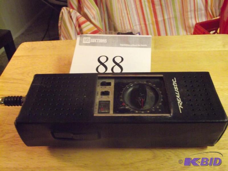 lot 88 image: Realistic (radio shack) portable hand held 22...