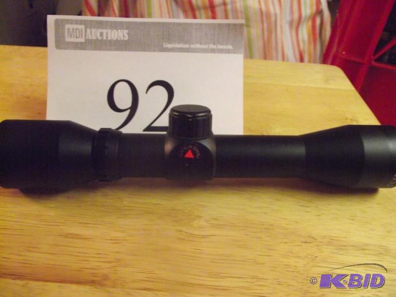 lot 92 image: 4x32 shotgun scope with crosshairs and circle...