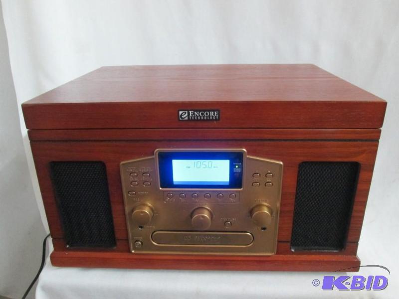 lot 11 image: Encore Technology Nostalgic 6-in-1 Sound System