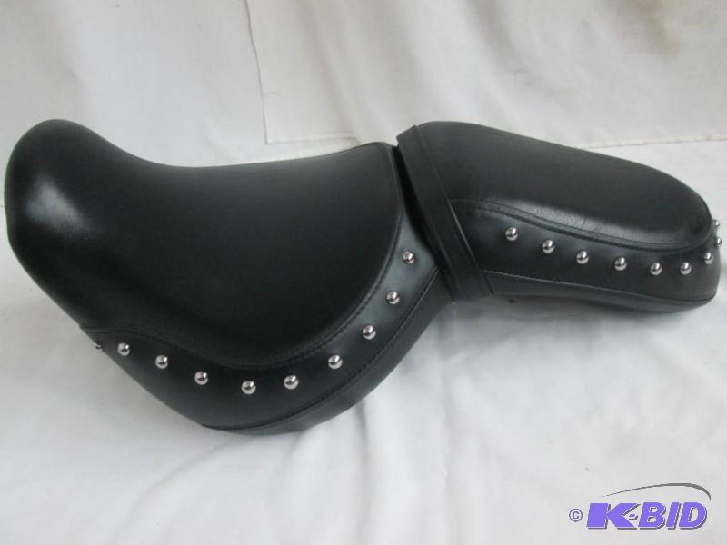 lot 15 image: OEM Motorcycle Seat