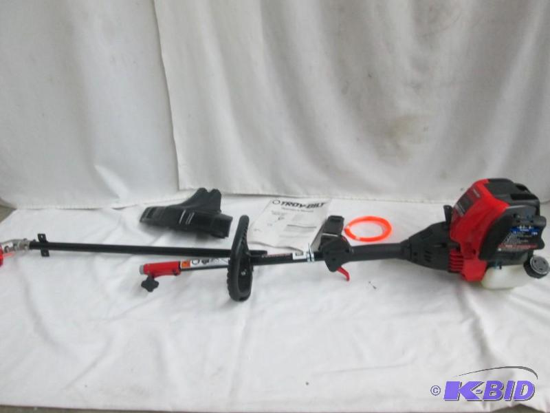 lot 3 image: Troy-Bilt 17 Straight Shaft Gas Trimmer