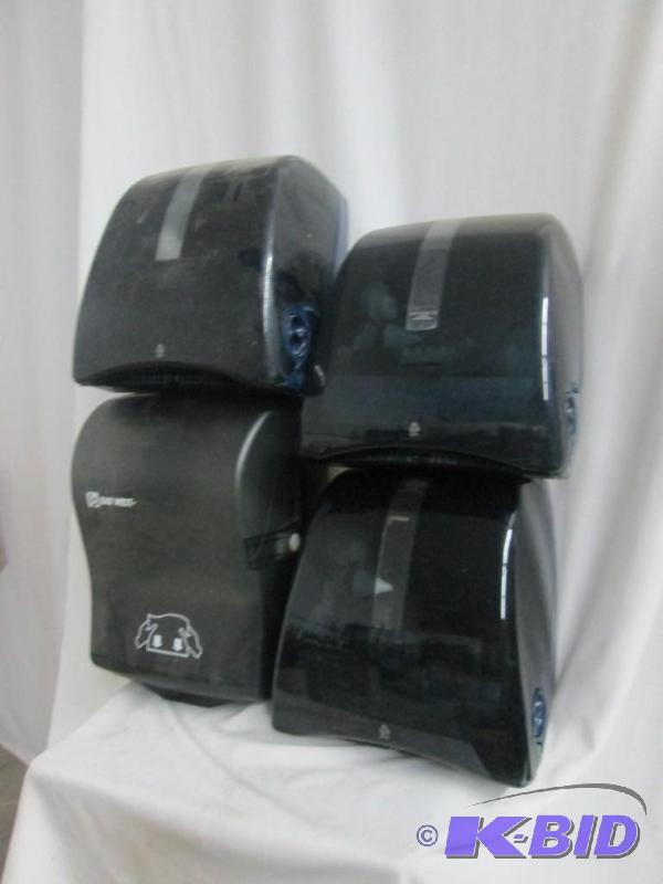 lot 40 image: 4 Paper Towel Dispensers