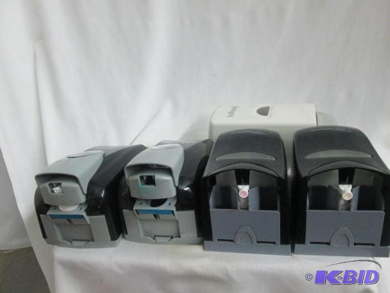 lot 45 image: 5 Hand Sanitizer Dispensers