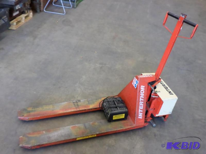 lot 11 image: Interthor 2200# Electric Pallet Jack, Battery...
