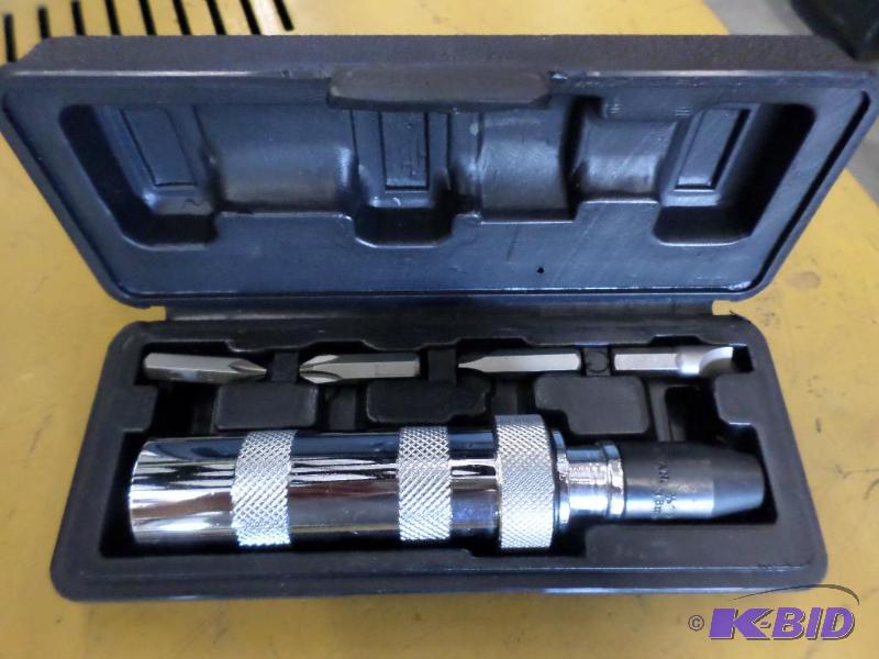 lot 23 image: Great Neck Impact Driver Set...