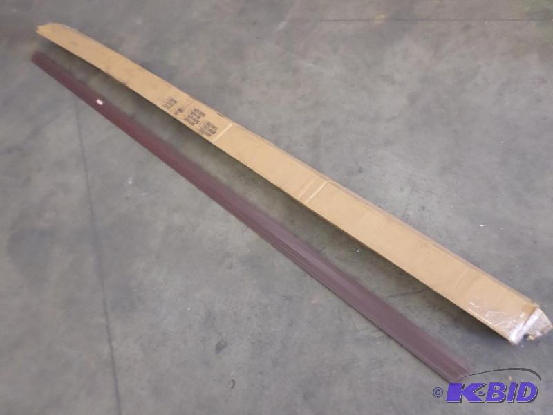 lot 63 image: (4) 10ft Brown & (3) 10ft White Drip Edge...
