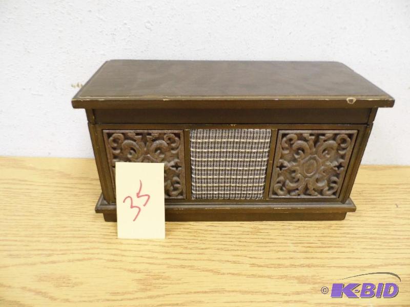 Vintage Radio with Lighter