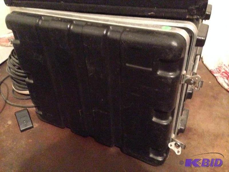 lot 2 image: Power Conditioner Monitor Equalizer 2-way Cro...