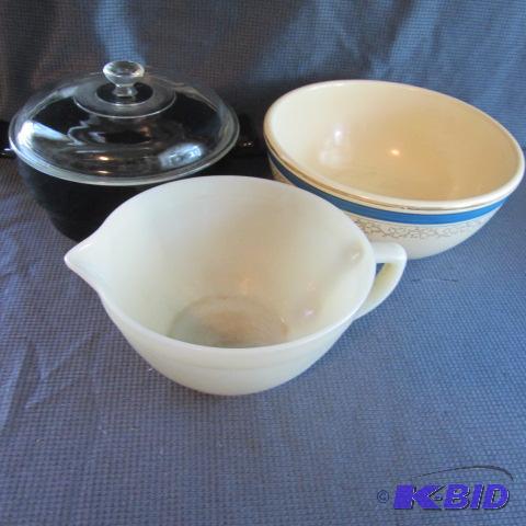 lot 10 image: Fire King, Crockery