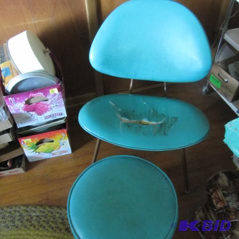 lot 105 image: Aqua Chair, Ottoman