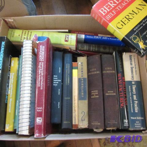lot 122 image: Vintage Books