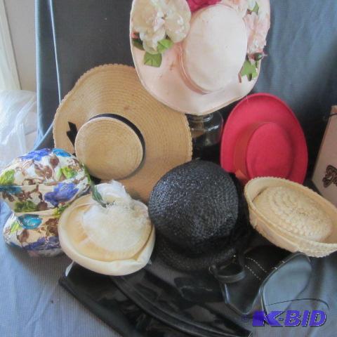 lot 138 image: Ladies Hats, Purses