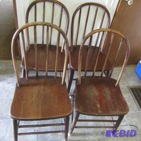 lot 152 image: Bentwood Chairs