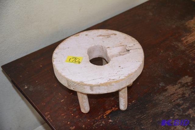 lot 170 image: Vintage milk stool believed to be from the mo...