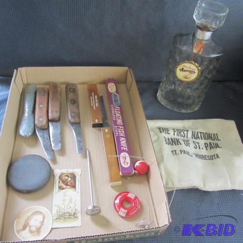 lot 174 image: Knives, Scaler, Kitchen