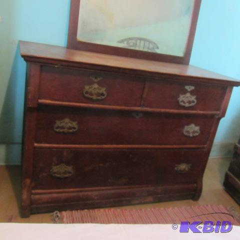 lot 176 image: Oak Dresser and Mirror