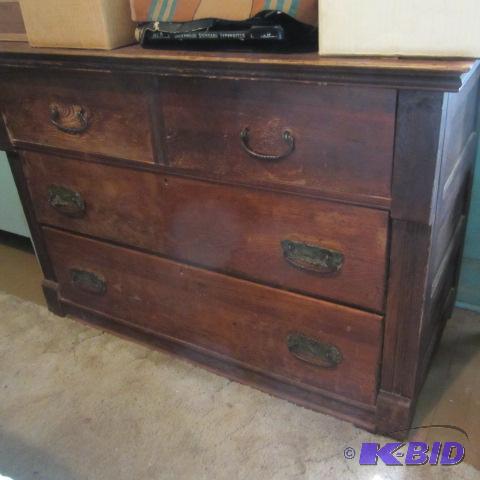lot 177 image: Oak Dresser