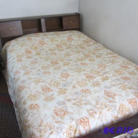 lot 196 image: Bed and Dressers