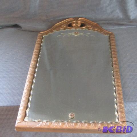 lot 227 image: Antique Mirror