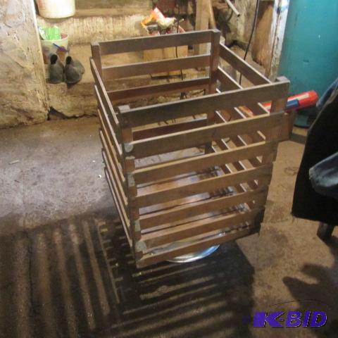 lot 236 image: Slat Laundry Basket