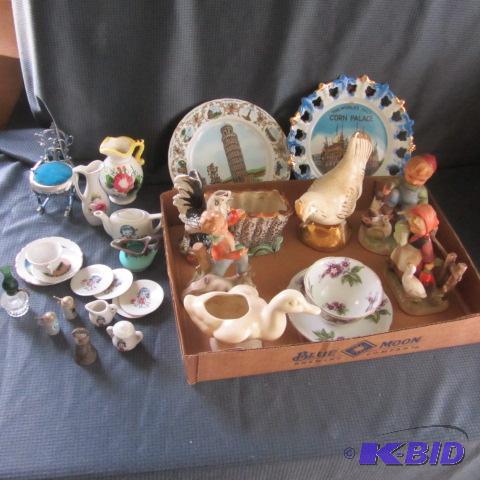 lot 61 image: Miniatures, Plates