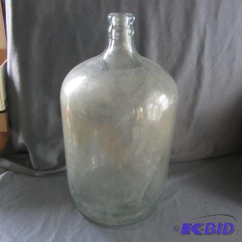 lot 64 image: Water Bottle