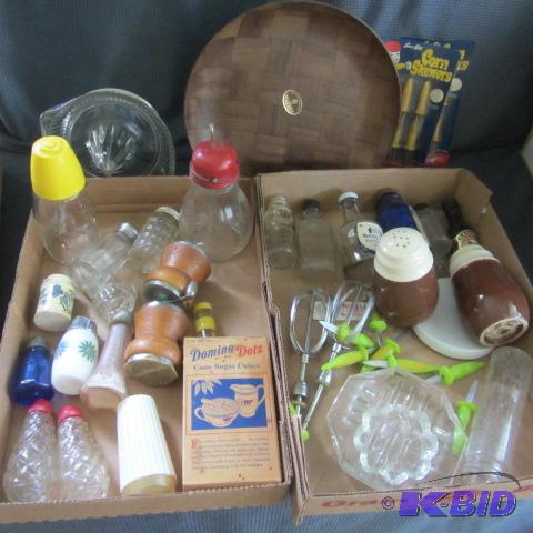 lot 66 image: Vintage Kitchen