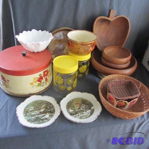 lot 88 image: Bowls, Carrier, Plates