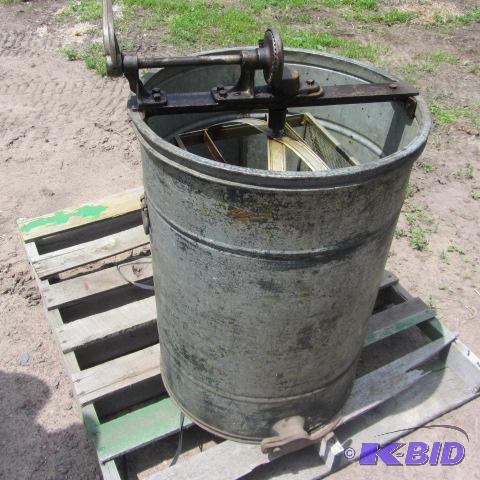 Honey Extractor