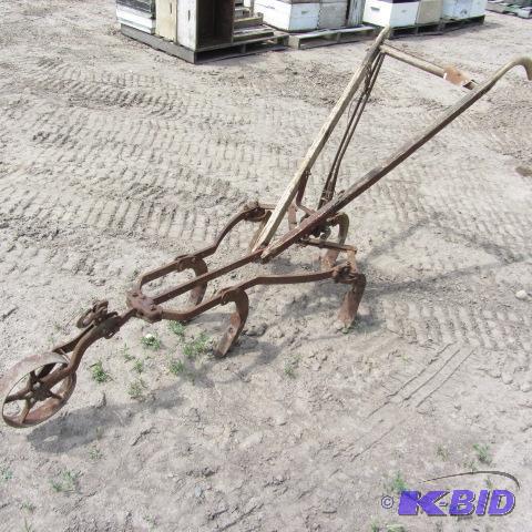 Walking Cultivator, Planet