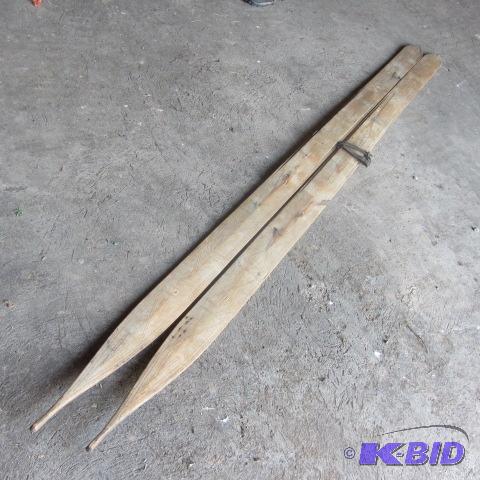 Antique Snow Skis