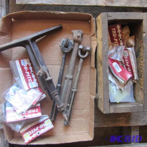 Saw Vise, Chain Links