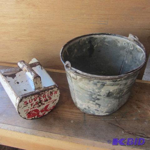 Feed Scoop, Bucket