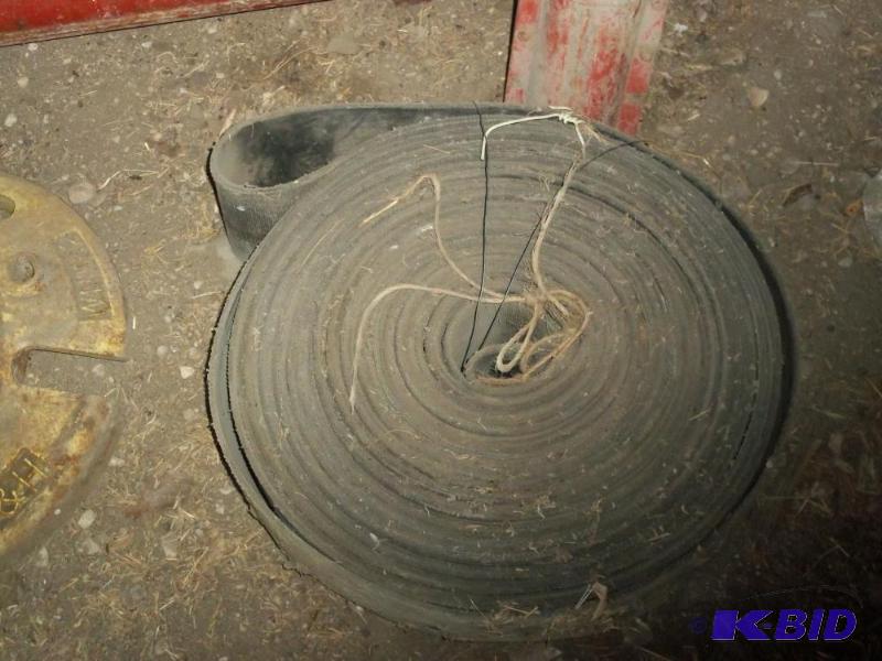 lot 15 image: Endless belt...